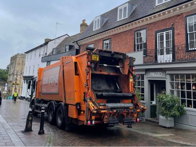 Image of bin lorry